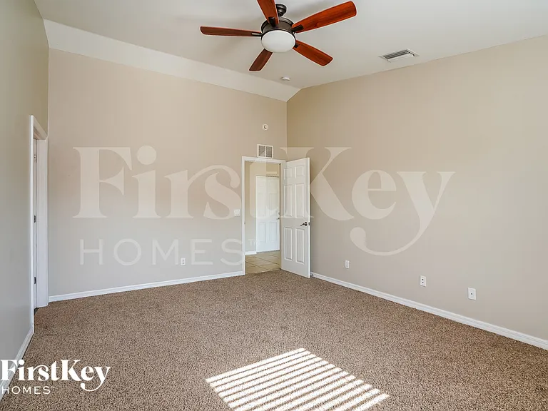 2203 SW 11th Ct — Photo 8