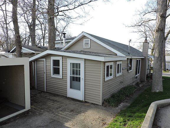 4th image of 23705 S Shore Dr