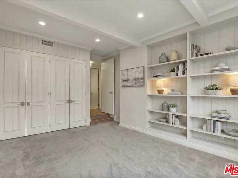 1260 S Beverly Glen Blvd #304 — Photo 26