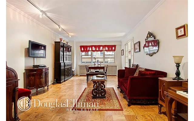 Sold by Douglas Elliman | media 23