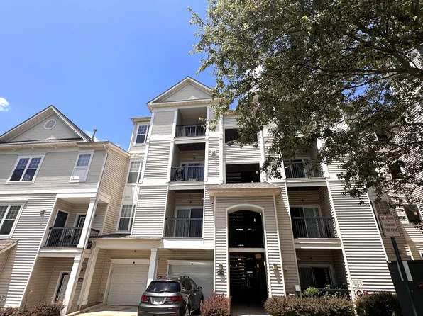 11395 Aristotle Dr #1, Fairfax, VA 22030