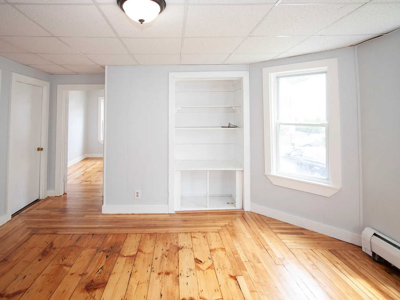 3 bed, 1.5 bath, 1000 sqft, $1,800 — Photo 3