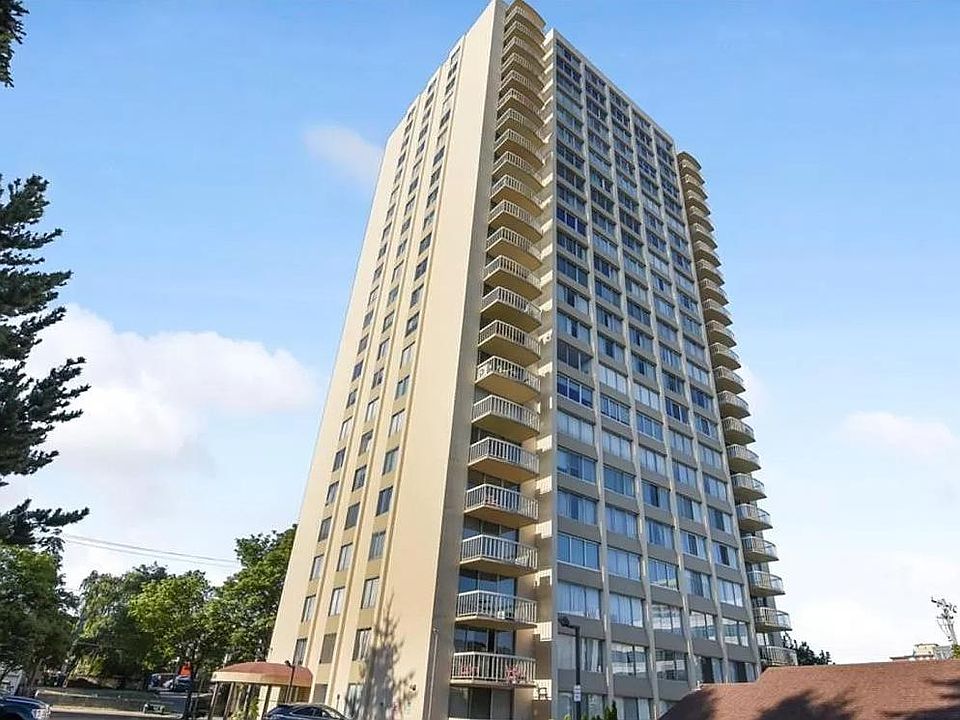 1st image of 4540 8th Ave NE APT 1105