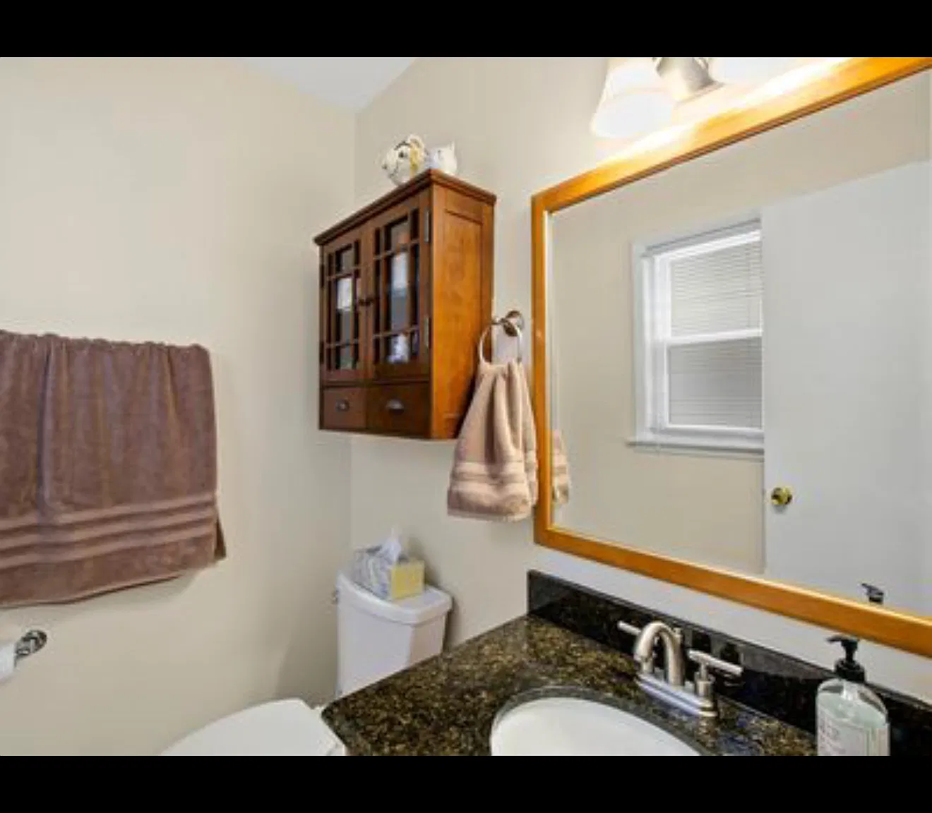 3 bed, 1.5 bath, 1700 sqft, $2,400 — Photo 4