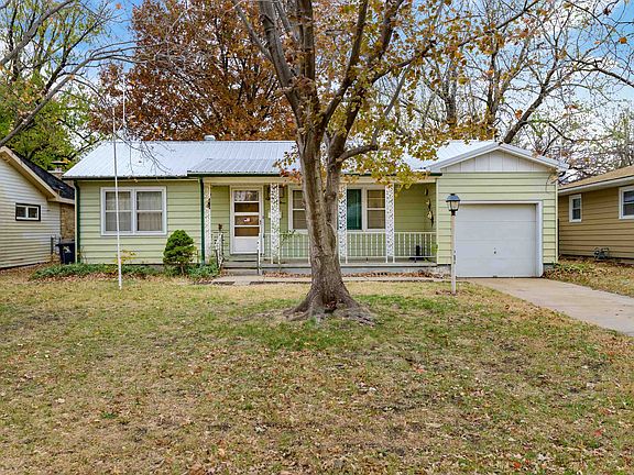 2nd image of 833 Audrey Dr