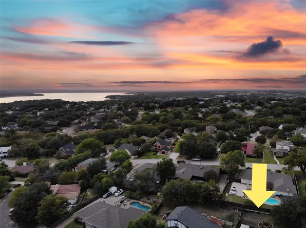8625 Overland Dr, Fort Worth, TX 76179