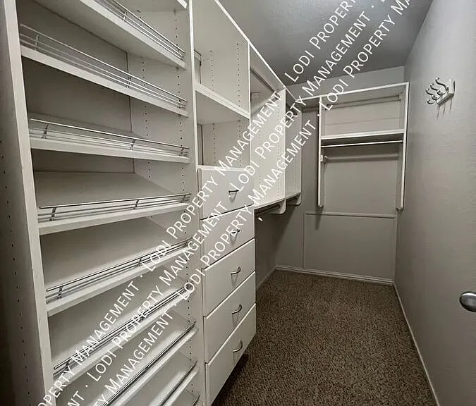 2401 Eilers Ln #1005 — Photo 13