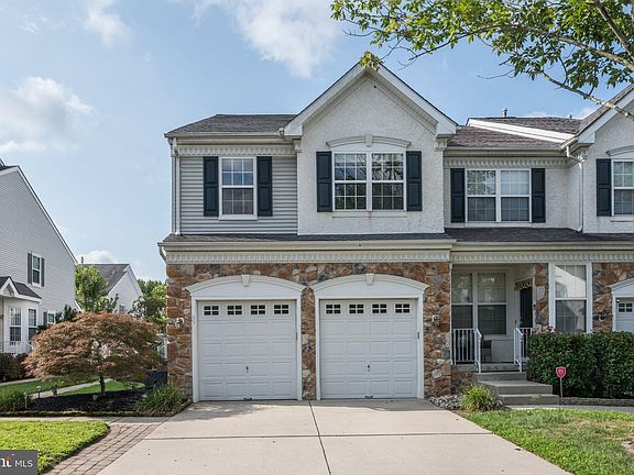 2nd image of 33 Weaver Dr