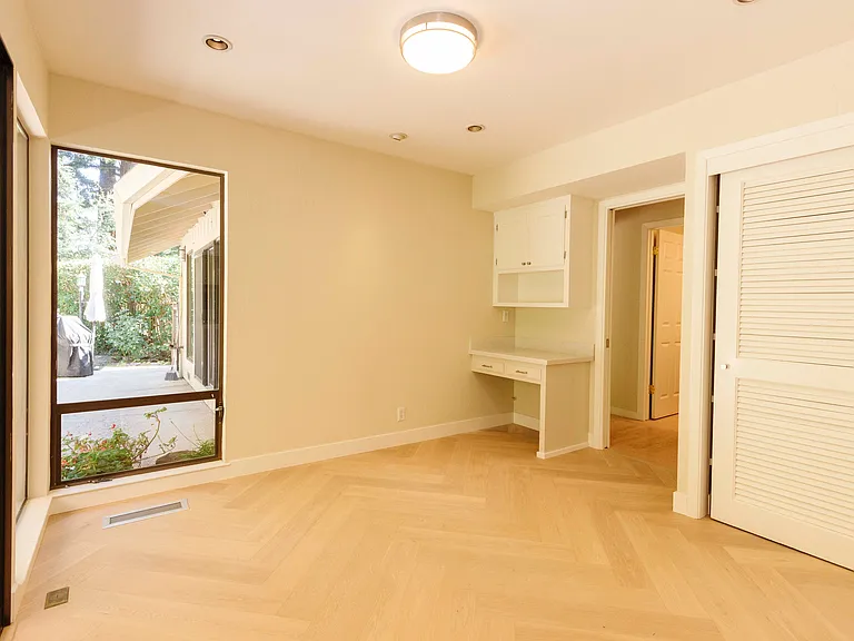 955 Kelley Ct — Photo 11