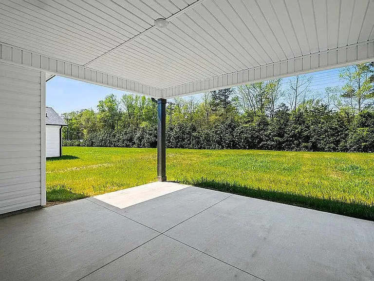 206 Essex Dr — Photo 19
