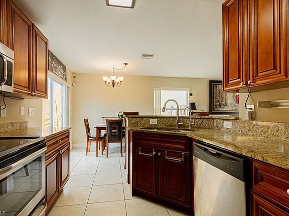 5th image of 26780 Silverado East Dr