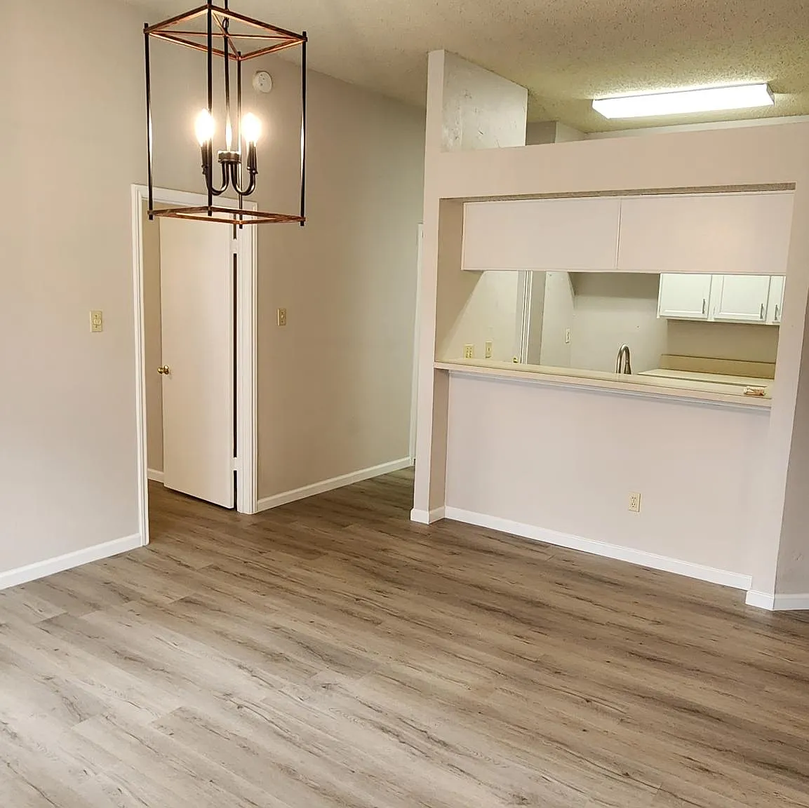 2 bed, 1201 sqft, $2,175 — Photo 4