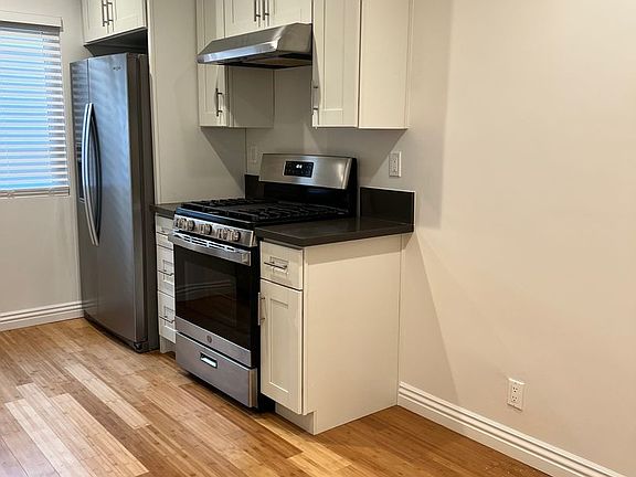 5th image of 911-915 Lincoln Blvd #4