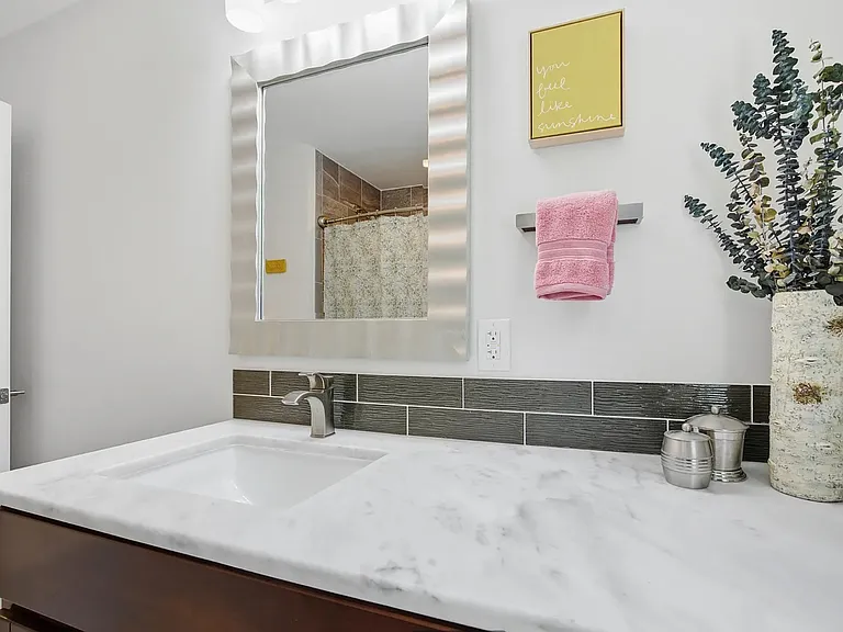 603 N Estes Dr — Photo 7