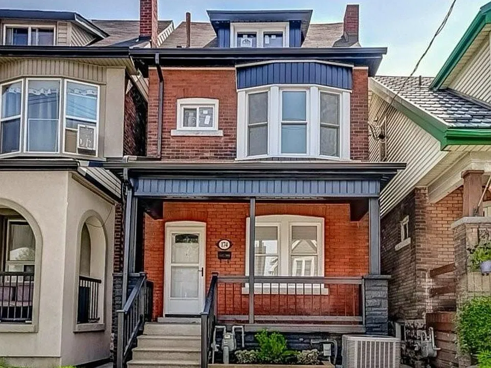 174 Gage Ave N #2