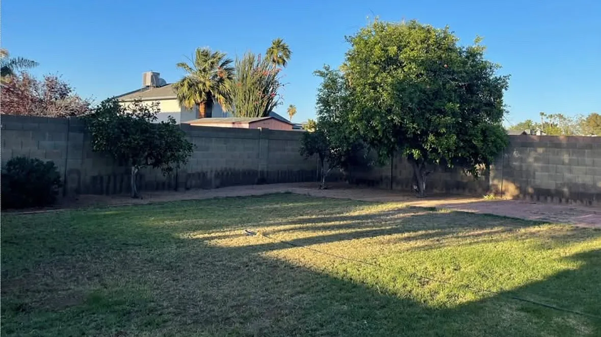 E Elmwood St, Mesa — Photo 2