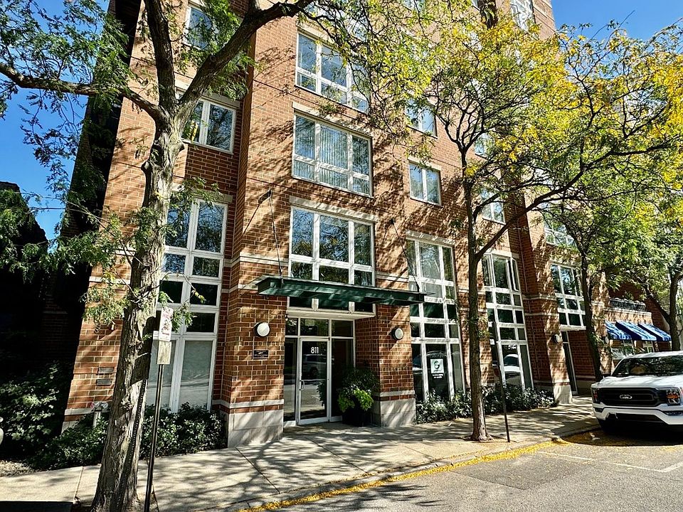 1st image of 811 Chicago Ave APT 305