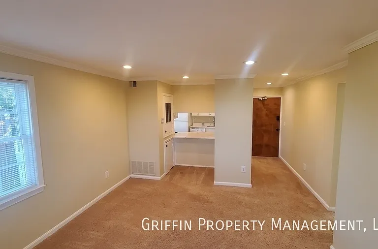 3709 Alabama Ave SE #301 — Photo 2