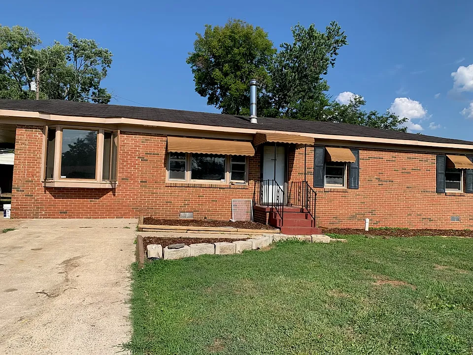 740 W Arbor Dr NW