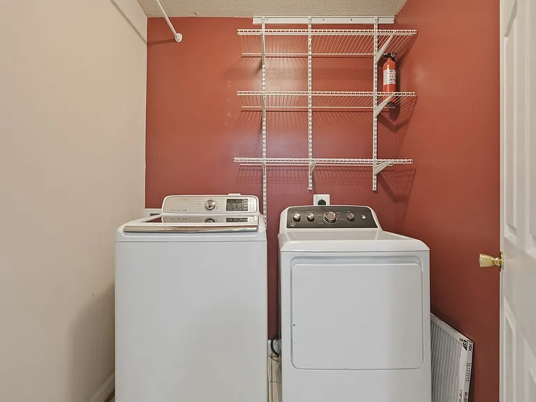 6735 Pale Morning Ct — Photo 19