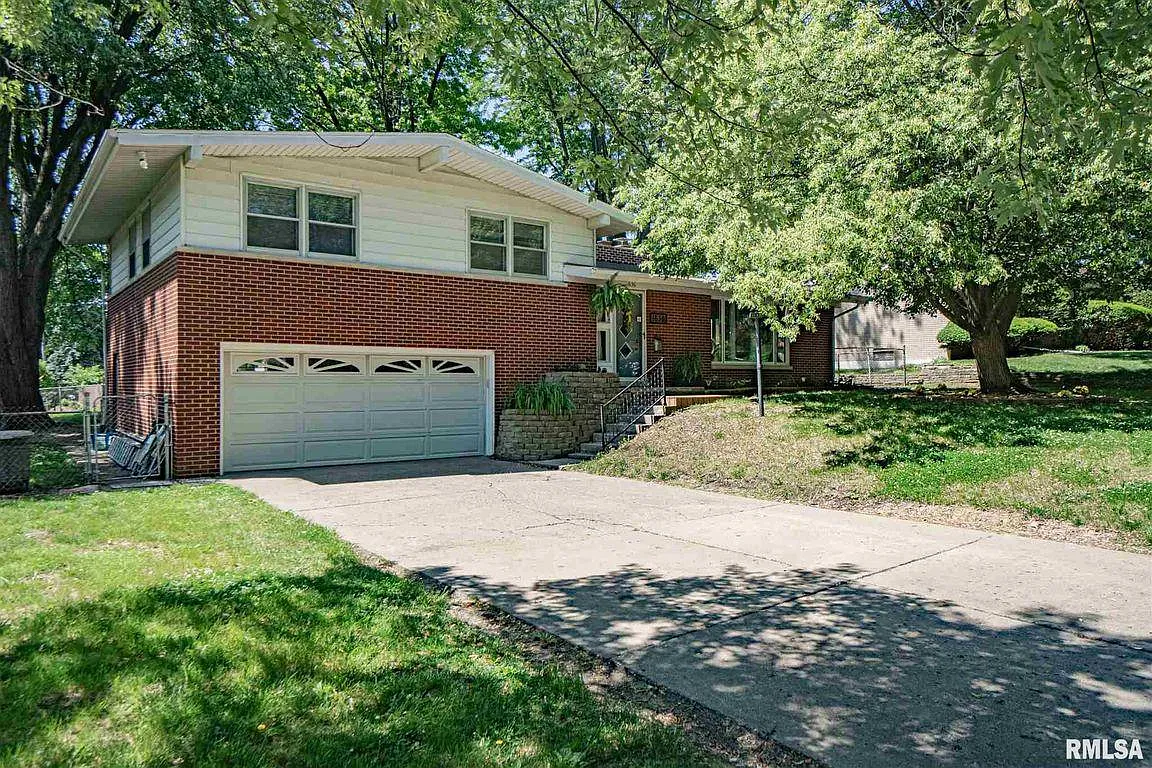 1636 W Marlene Ave photo 1