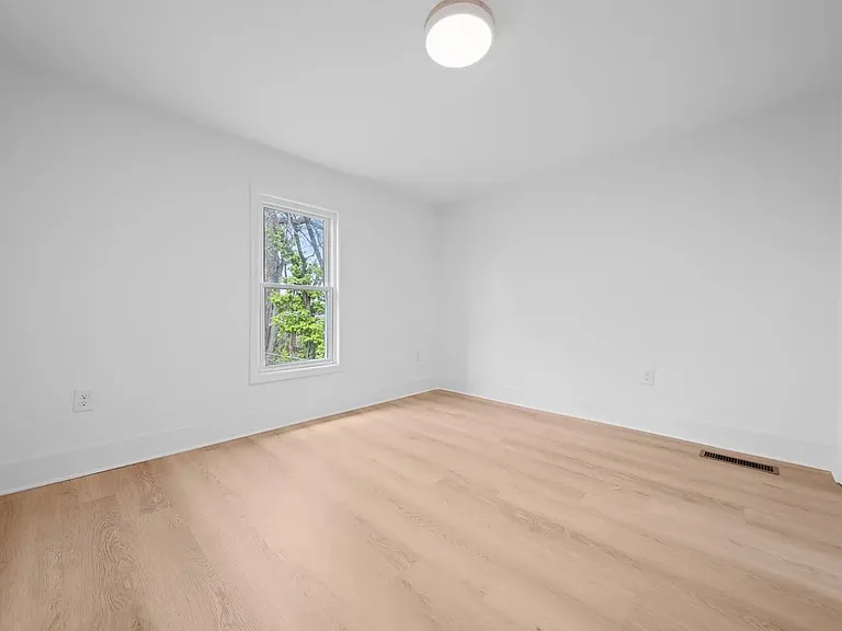2115 Carter St — Photo 20