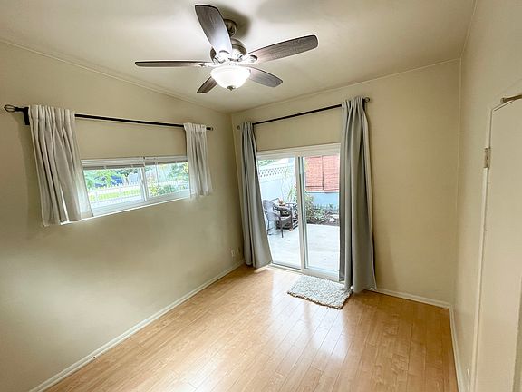 5th image of 10519 Chandler Blvd #A