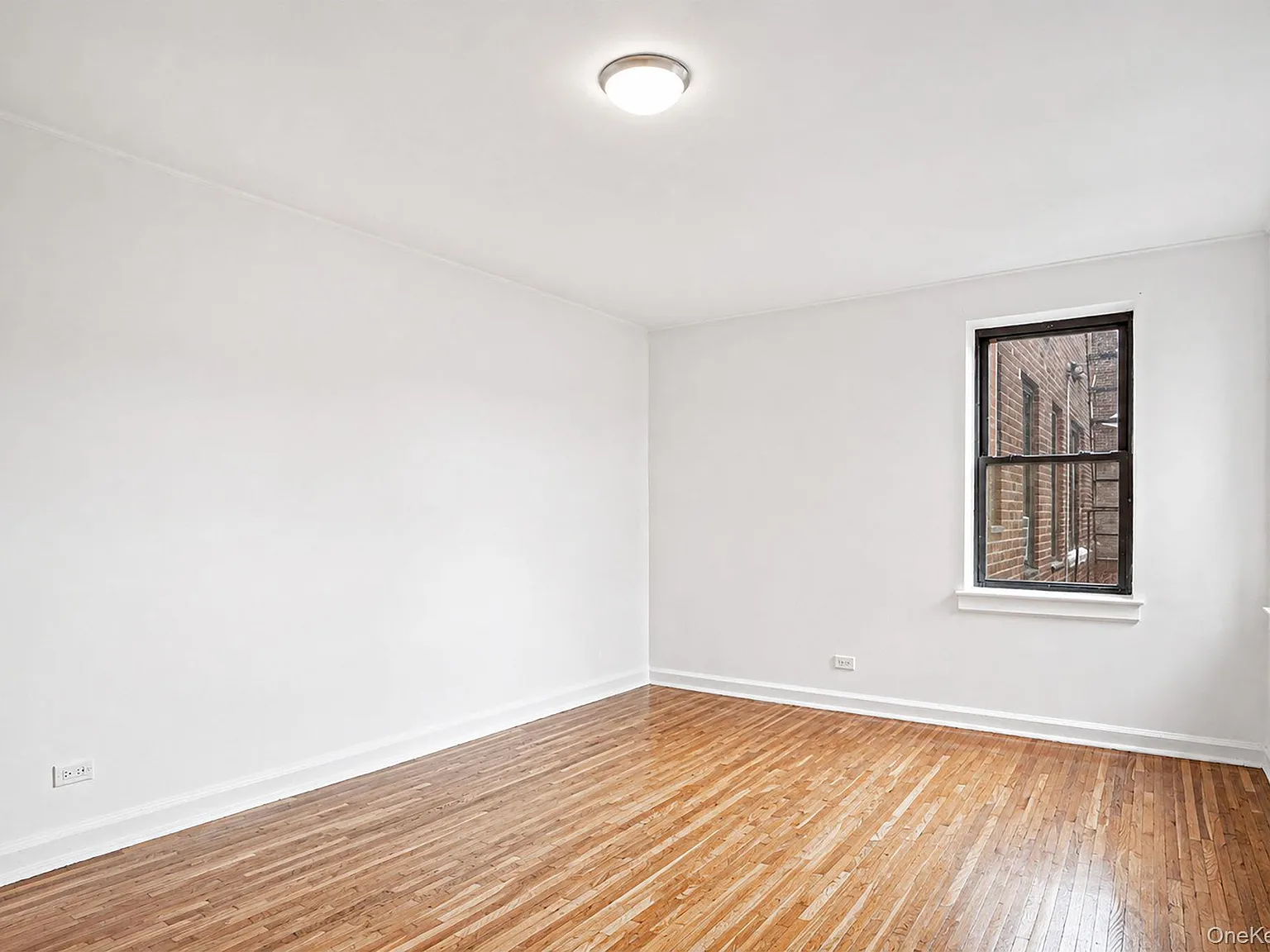 2 bed, 1.0 bath, 750 sqft, $2,500 — Photo 4