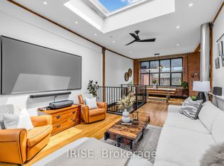 200 Clinton St #3, Toronto, ON M6G2Y5