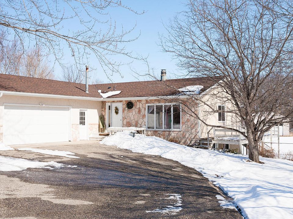 1st image of 1826 Oak Knoll Dr NE