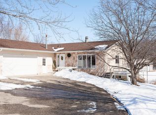 1826 Oak Knoll Dr NE, Alexandria, MN 56308