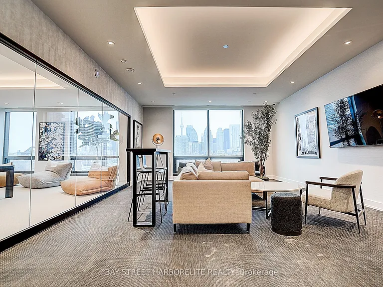 35 Parliament St #227 — Photo 30