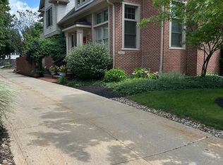 19635 Chagrin Blvd, Shaker Heights, OH 44122
