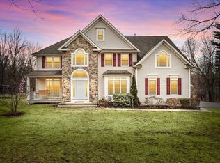 28 Marie Ct, Wappingers Falls, NY 12590