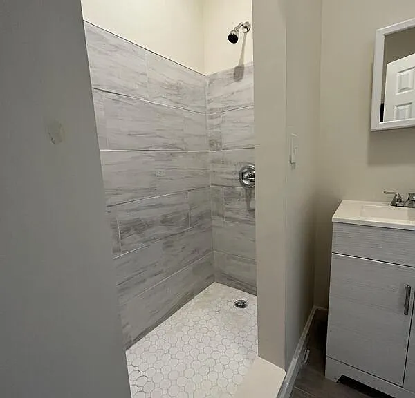 110 Lark St #1 — Photo 3