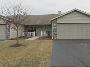 510 Mill Ridge Dr, Byron, IL 61010