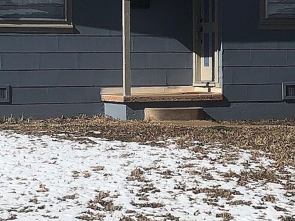 3rd image of 212 S Doty St