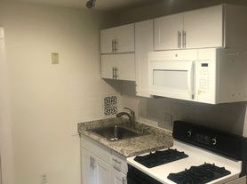 427-429 Dewey St