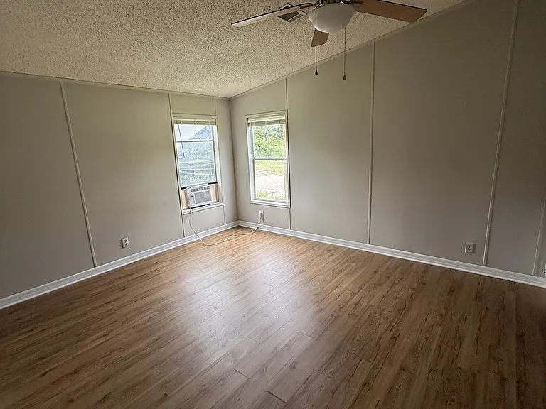 3815 S Francis Rd — Photo 4