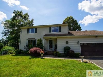 270 Fairlamb Ave, South Plainfield, NJ, 07080