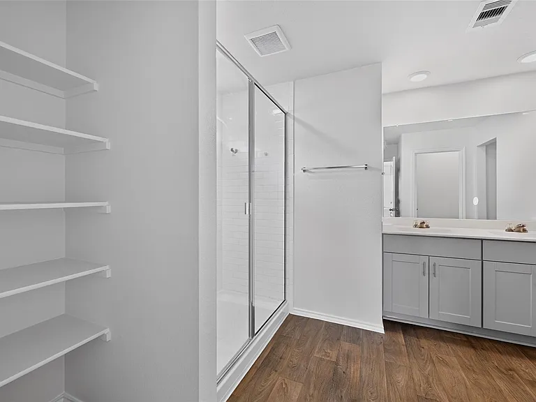 326 Richland Dr — Photo 13