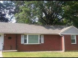 2313 NE 53rd St, Kansas City, MO 64118