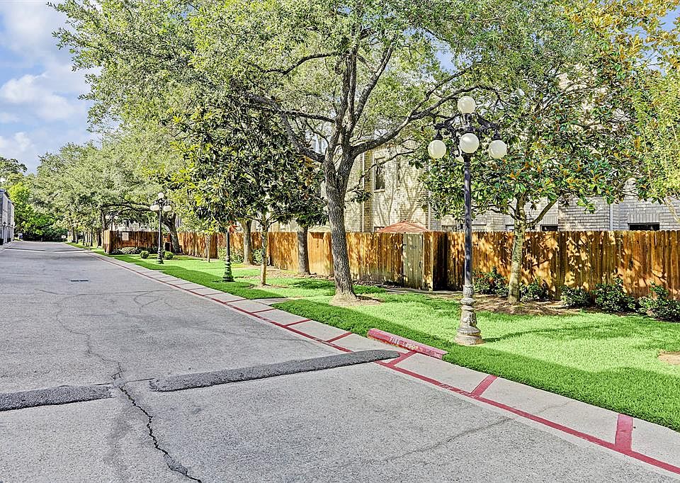1st image of 17567 Red Oak Dr #7567
