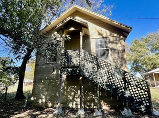 519 1/2 N Francis St, Ada, OK 74820