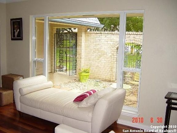 5th image of 109 Vuewood St