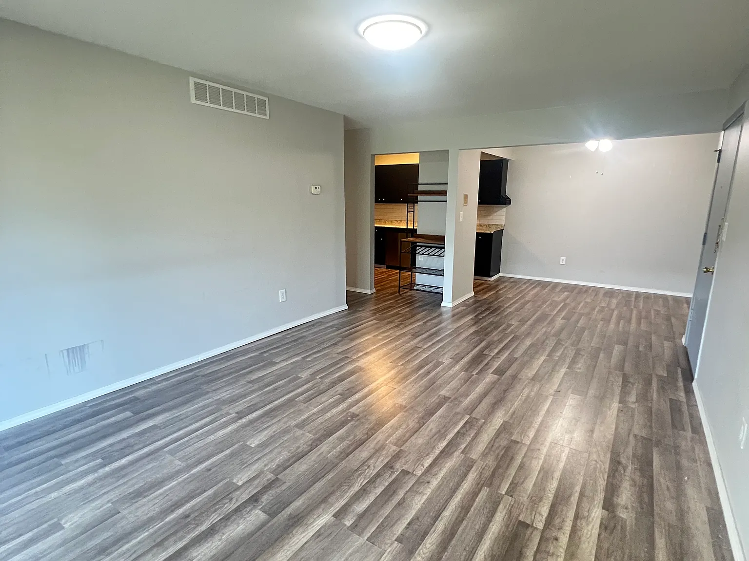 2 bed, 963 sqft, $1,600 — Photo 4