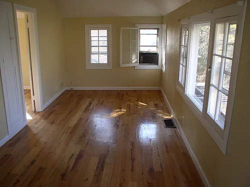 1511.5 Wood Ave #1 Photo 1