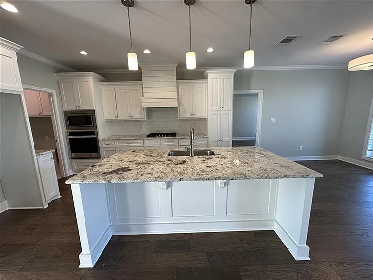 11948 Gillian Ct — Photo 6