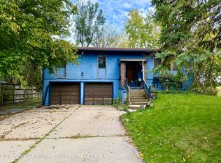 832 Garfield Ave, Lansing, MI 48917