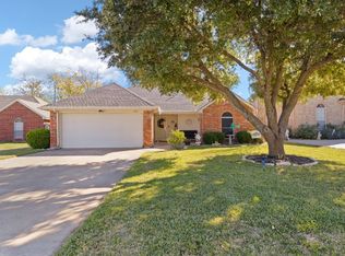 1725 Ridgecrest Dr, Cleburne, TX 76033